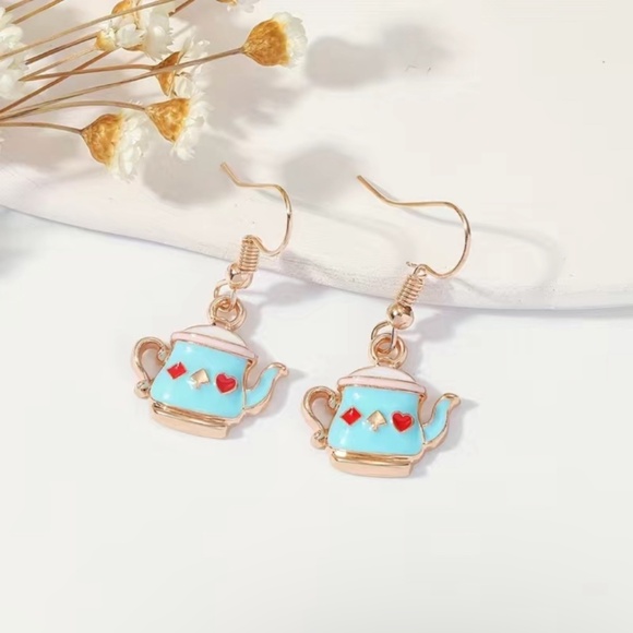 New Cartoon Enamel Sewing Machine, Camera, Teapot, Telephone Earrings - Picture 3 of 8